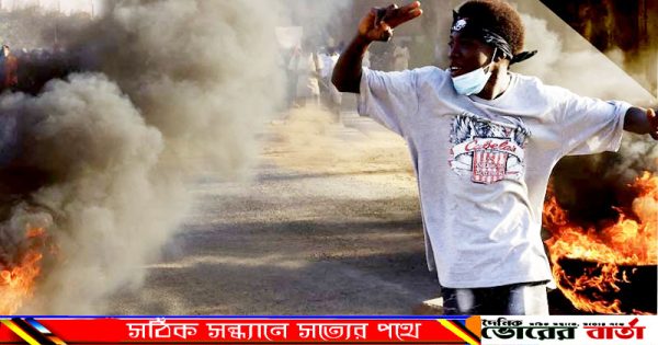 আধাসেনার সংঘর্ষের কেন্দ্রে রয়েছে
