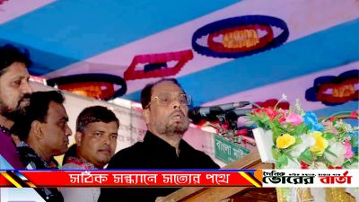 কেন্দ্রীয় শহীদ মিনার চত্বরে জেলা