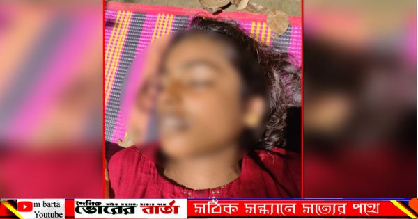 গলায় ওড়না পেঁচানো তানিয়া