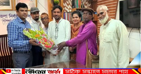 প্রবন্ধকার খন্দকার ফারহানা