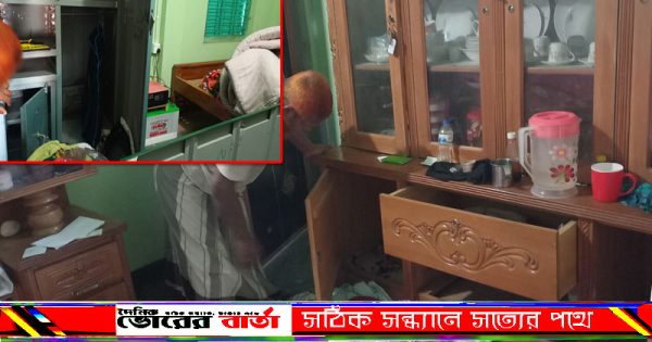 আলমগীর এর ঘরের ছিটকানী ভেঙ্গে ঘরে