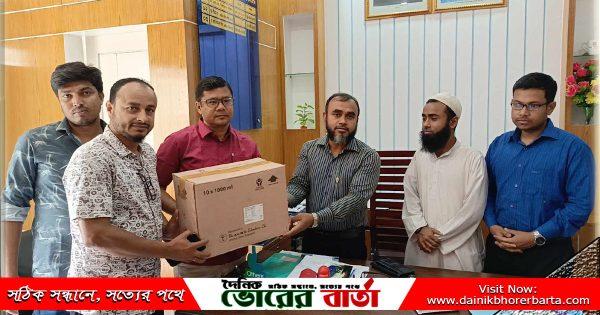স্বাস্থ্য কমপ্লেক্সে গিয়ে উপজেলা স্বাস্থ্য