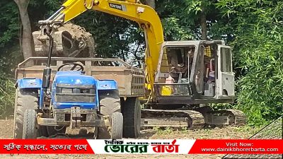 অবাধে মাটি কেটে নেওয়ার কারণে