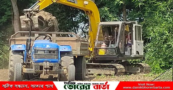 অবাধে মাটি কেটে নেওয়ার কারণে