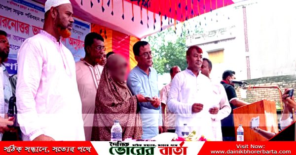 ৩১মটর শ্রমিকের পরিবারকে মরণোত্তর ভাতা প্রদান