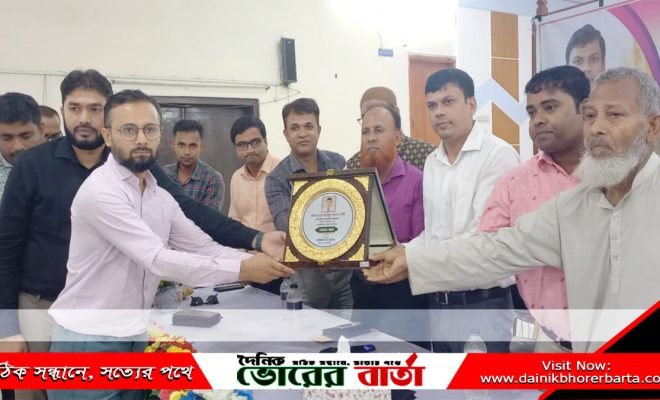 যেতে নাহি দিব হায়, তবু যেতে দিতে হয়, তবু চলে যায়’
