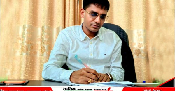 সেবা করে তাদের মাঝেই বেঁচে থাকতে চাই