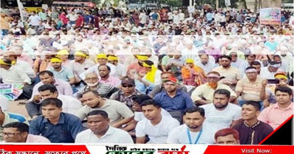 জিম্মি না করতে শিক্ষকদের প্রতি আহ্বান