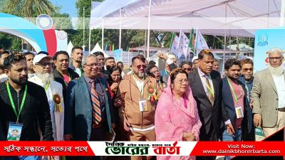 শতবর্ষ উদ্যাপন অনুষ্ঠানে এসে আবেগ আপ্লুত