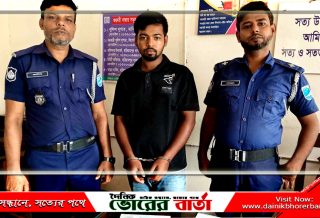 মাদক ব্যবসায়ী হরিরামপুরে গ্রেফতার