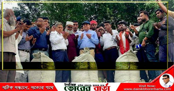 হরিরামপুরে পদ্মা ভাঙন রোধে জিও ব্যাগ ডাম্পিং শুরু